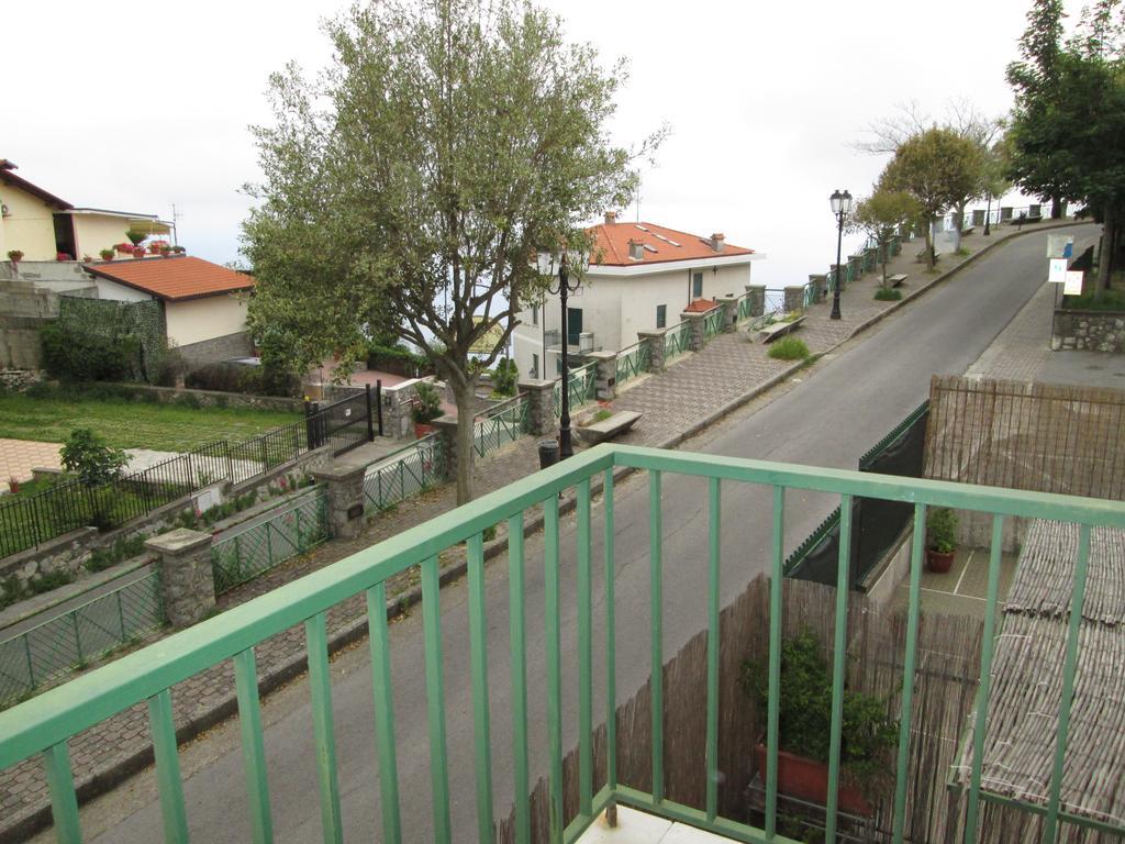 شقة Mira Amalfi أَجيرولا الغرفة الصورة